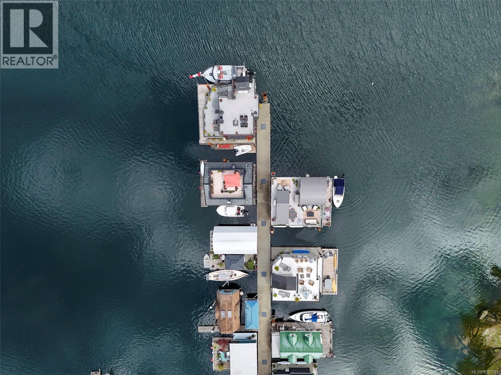 J17 6145 Genoa Bay Rd, Duncan