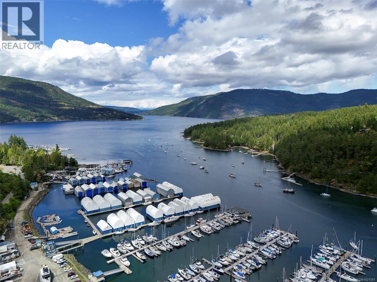 J17 6145 Genoa Bay Rd, Duncan