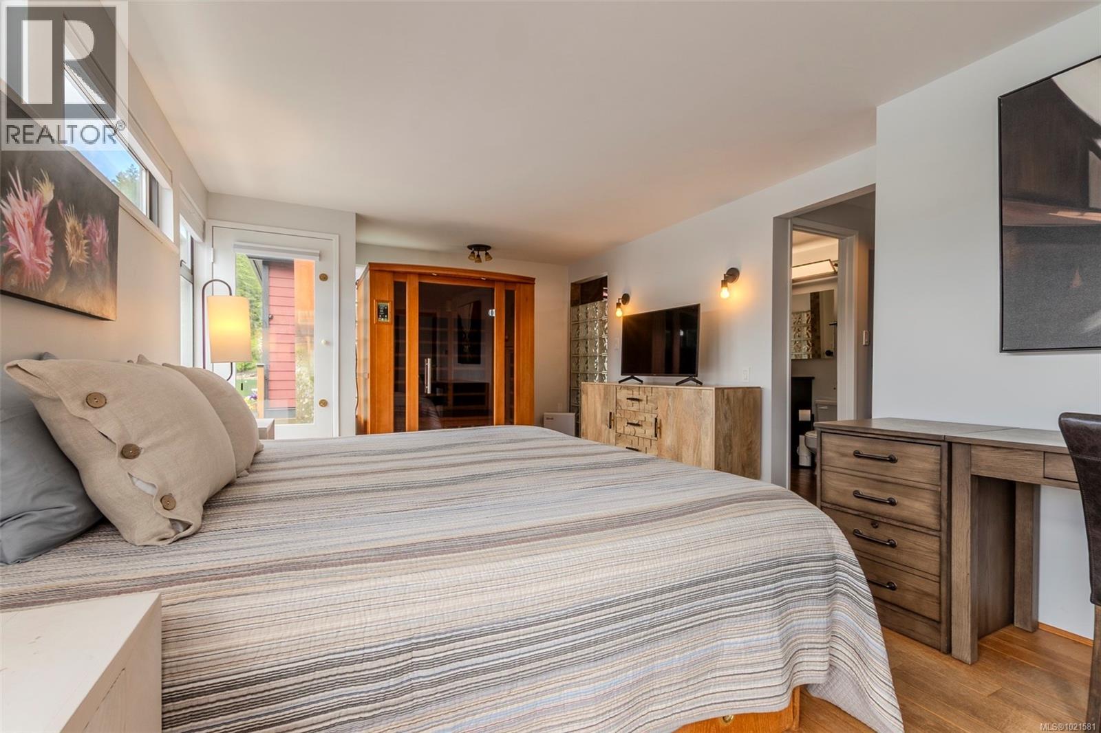 J17 6145 Genoa Bay Rd, Duncan