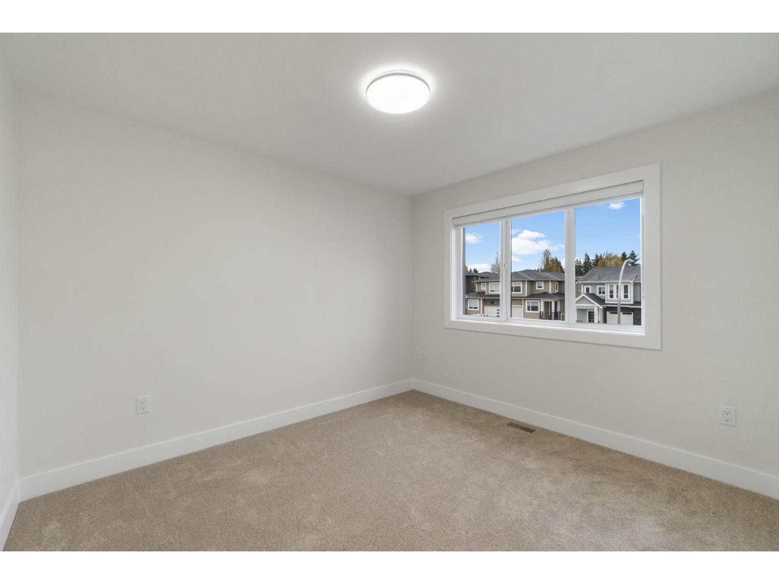 House in Mission - Image 25