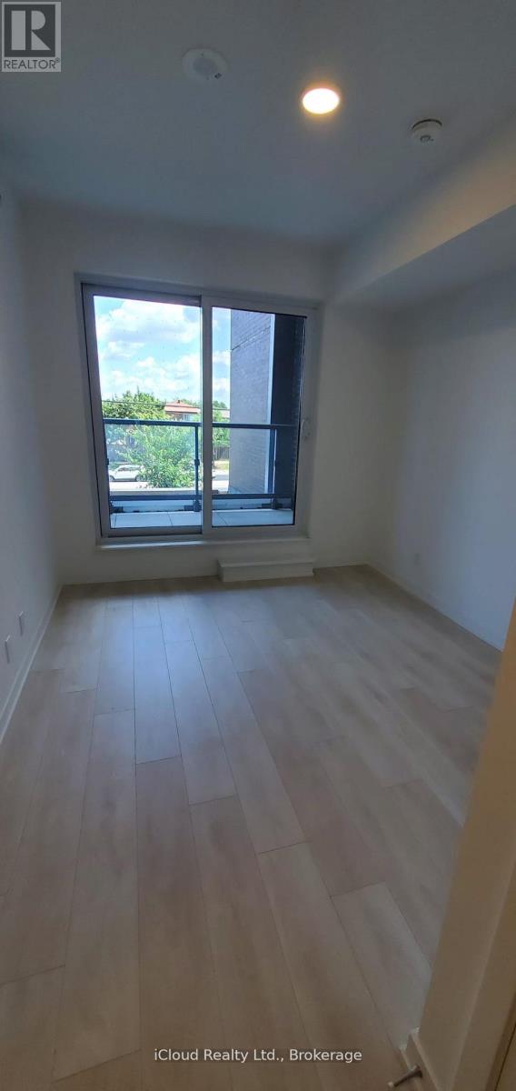 #210 7950 BATHURST STREET - 3