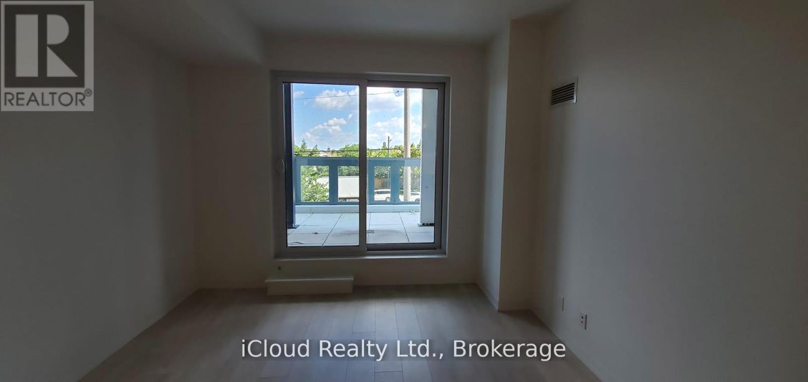 #210 7950 BATHURST STREET - 7