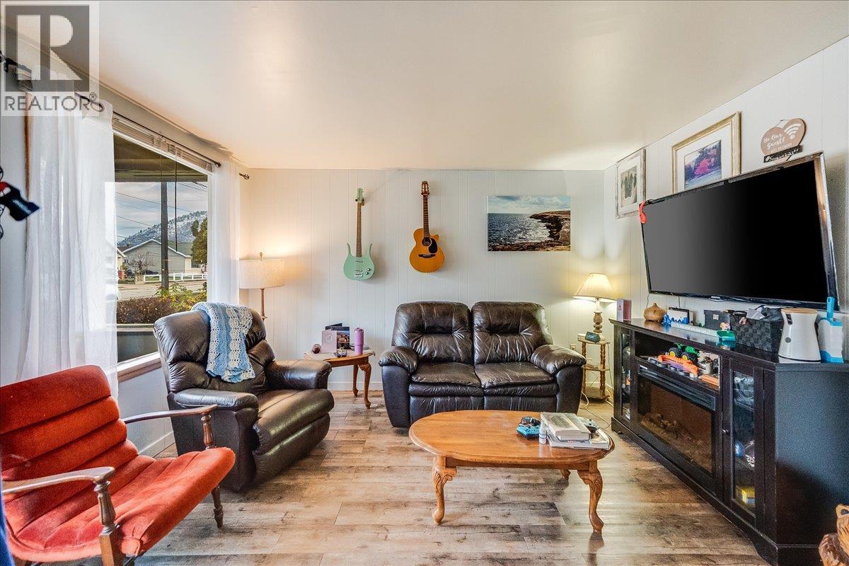 1570 THIRD Avenue, Trail