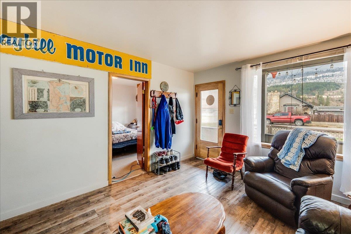 1570 THIRD Avenue, Trail