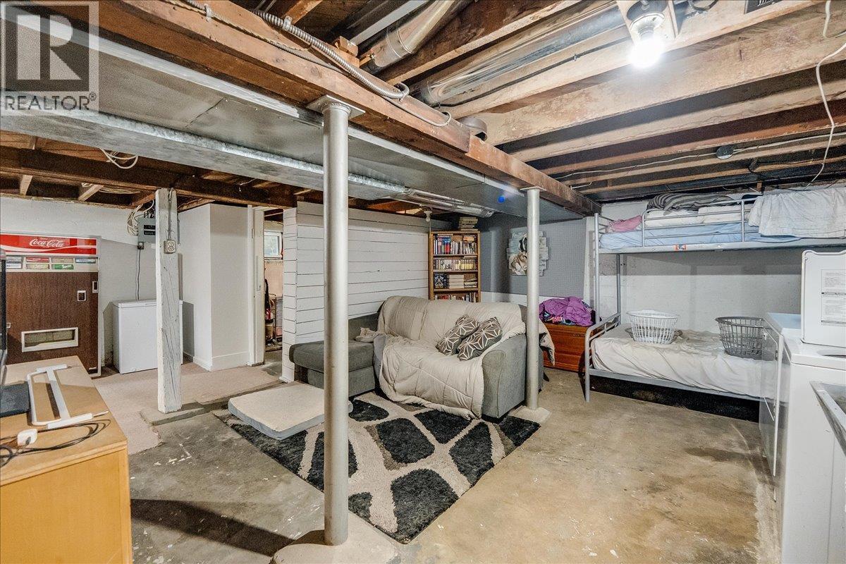 1570 THIRD Avenue, Trail