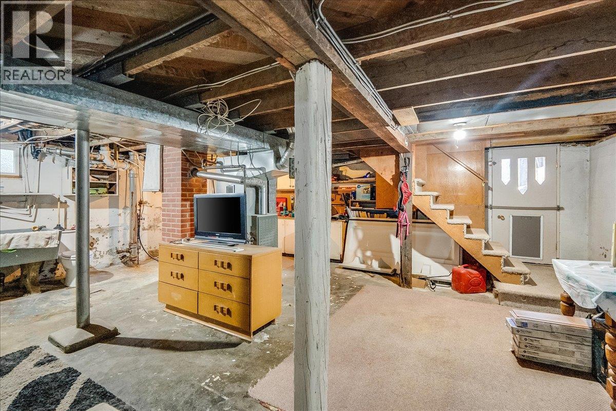 1570 THIRD Avenue, Trail