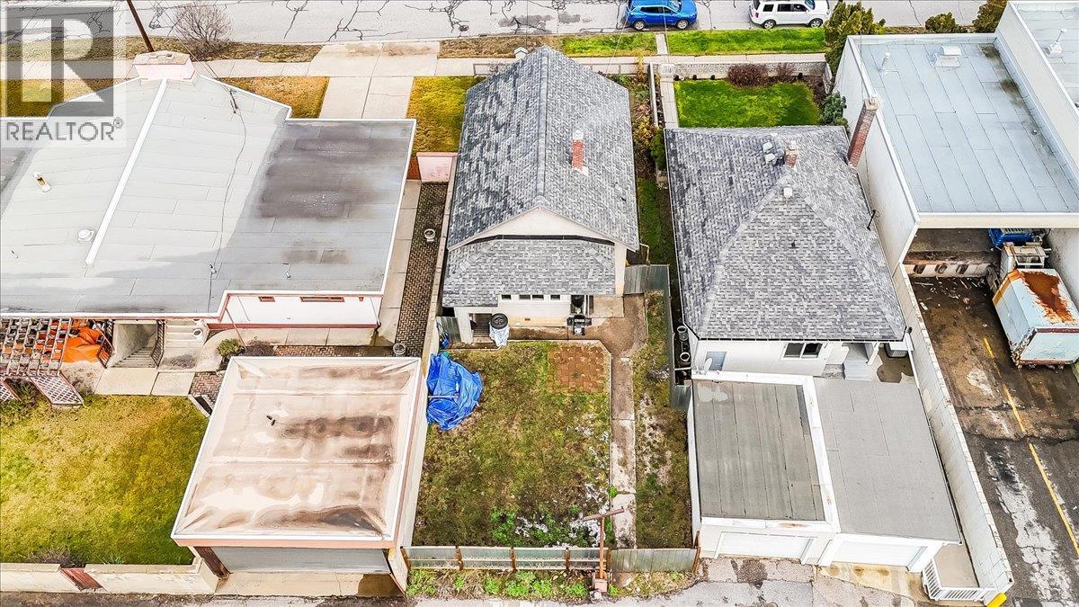 1570 THIRD Avenue, Trail