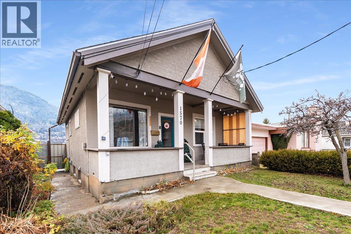 1570 THIRD Avenue, Trail