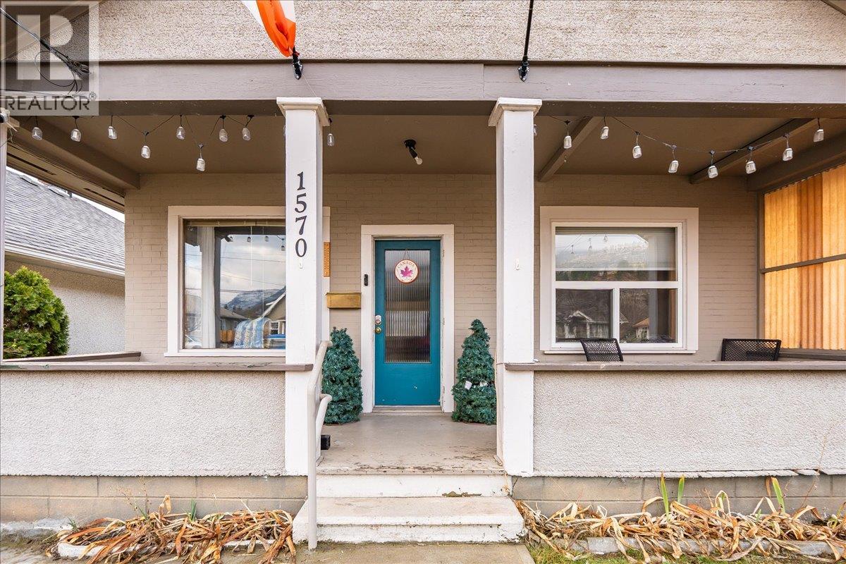 1570 THIRD Avenue, Trail