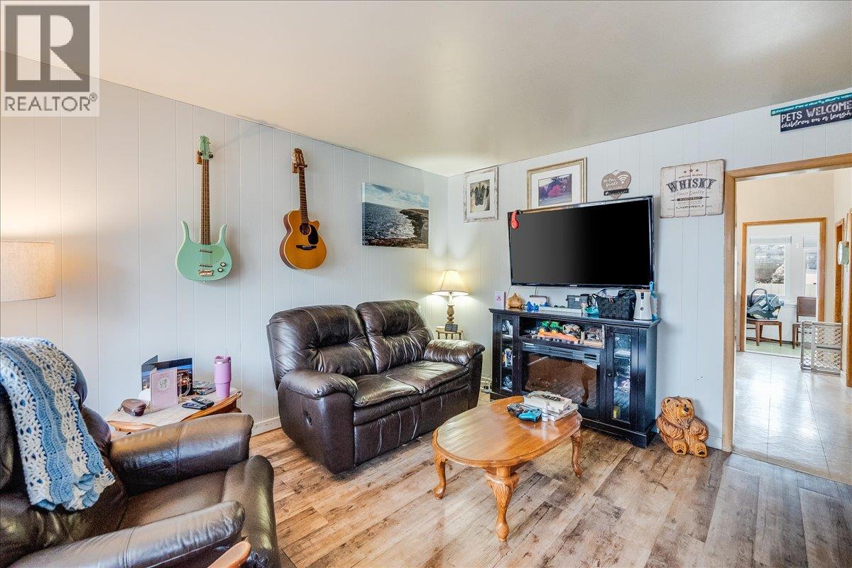 1570 THIRD Avenue, Trail