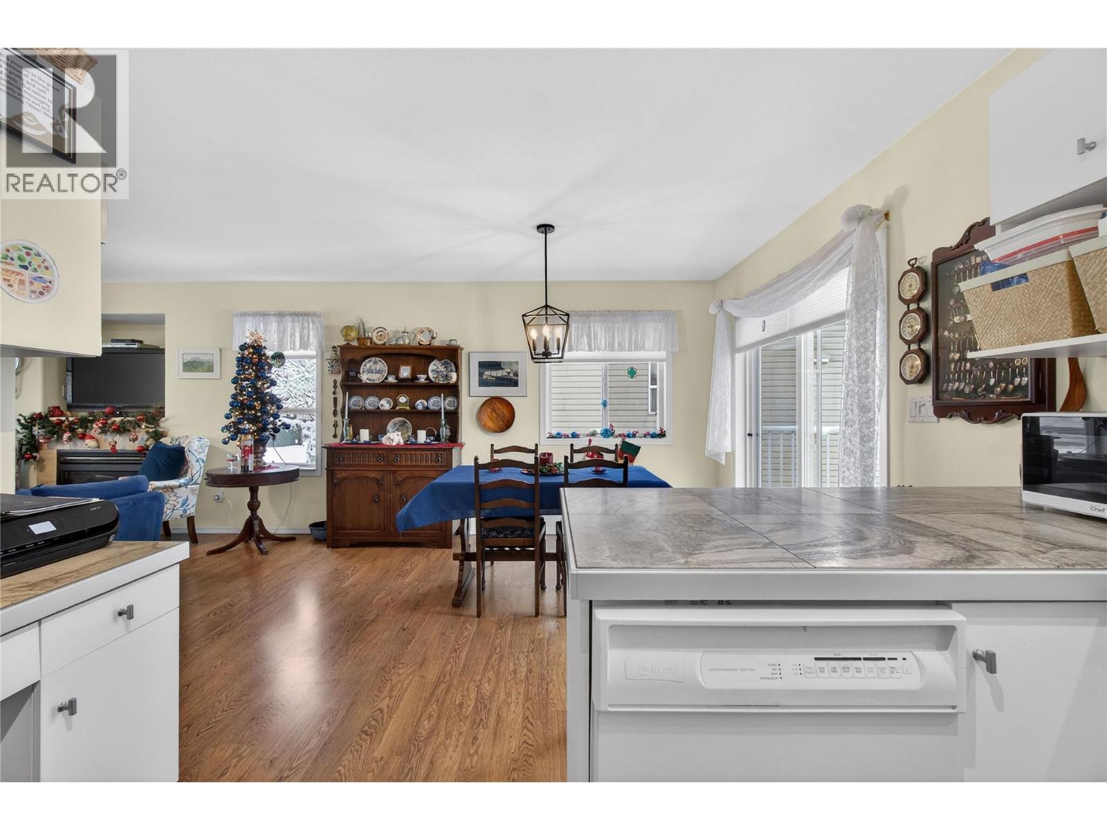 4 801 20th Street Northeast, Salmon Arm