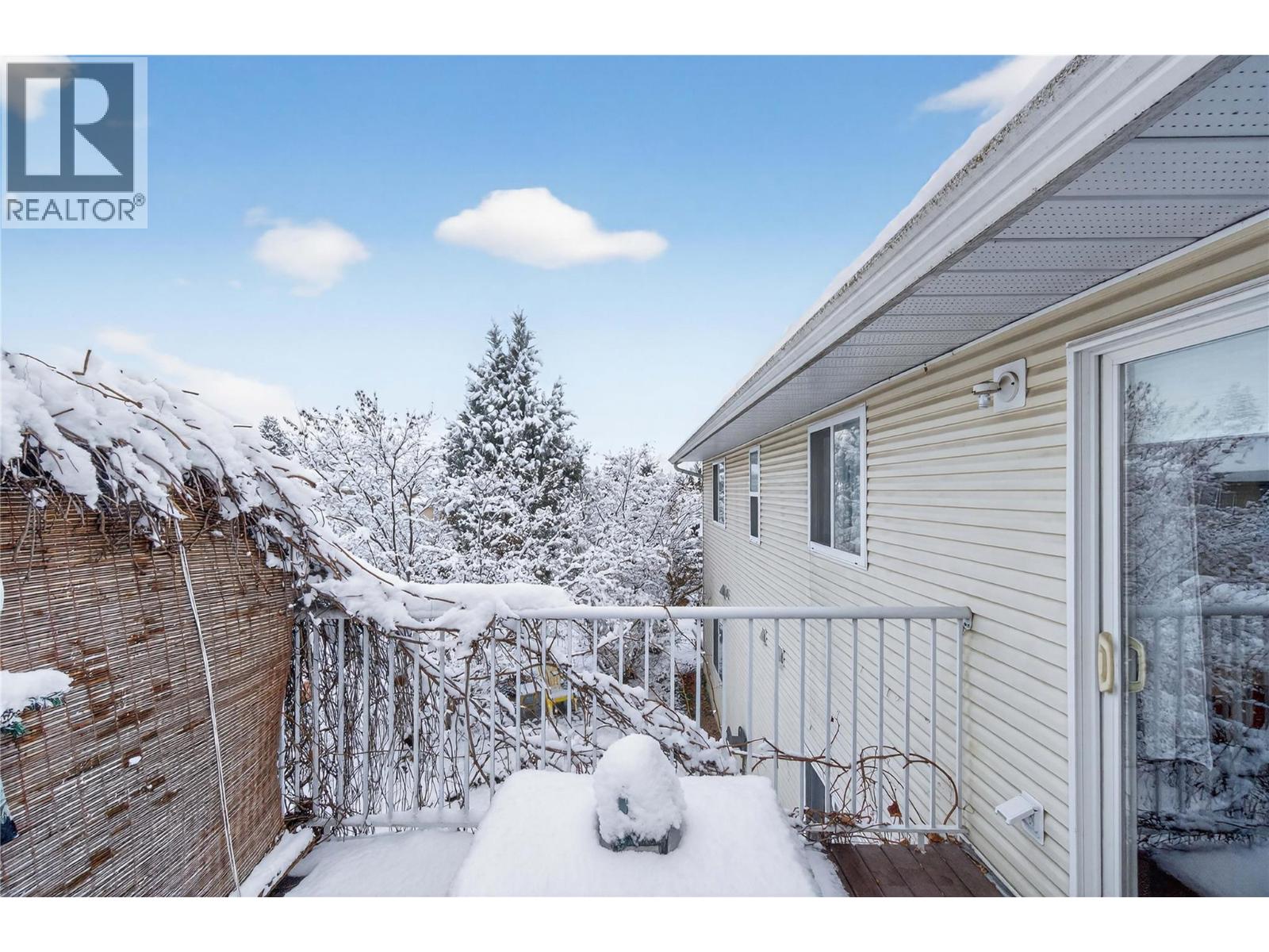 4 801 20th Street Northeast, Salmon Arm