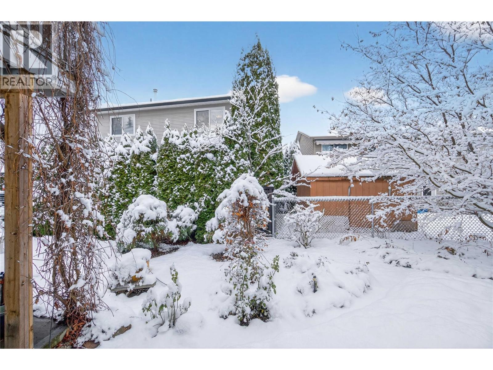 4 801 20th Street Northeast, Salmon Arm