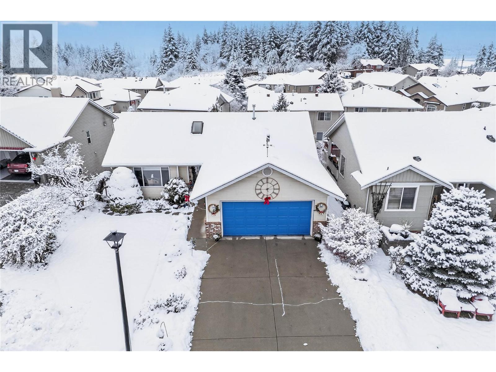 4 801 20th Street Northeast, Salmon Arm