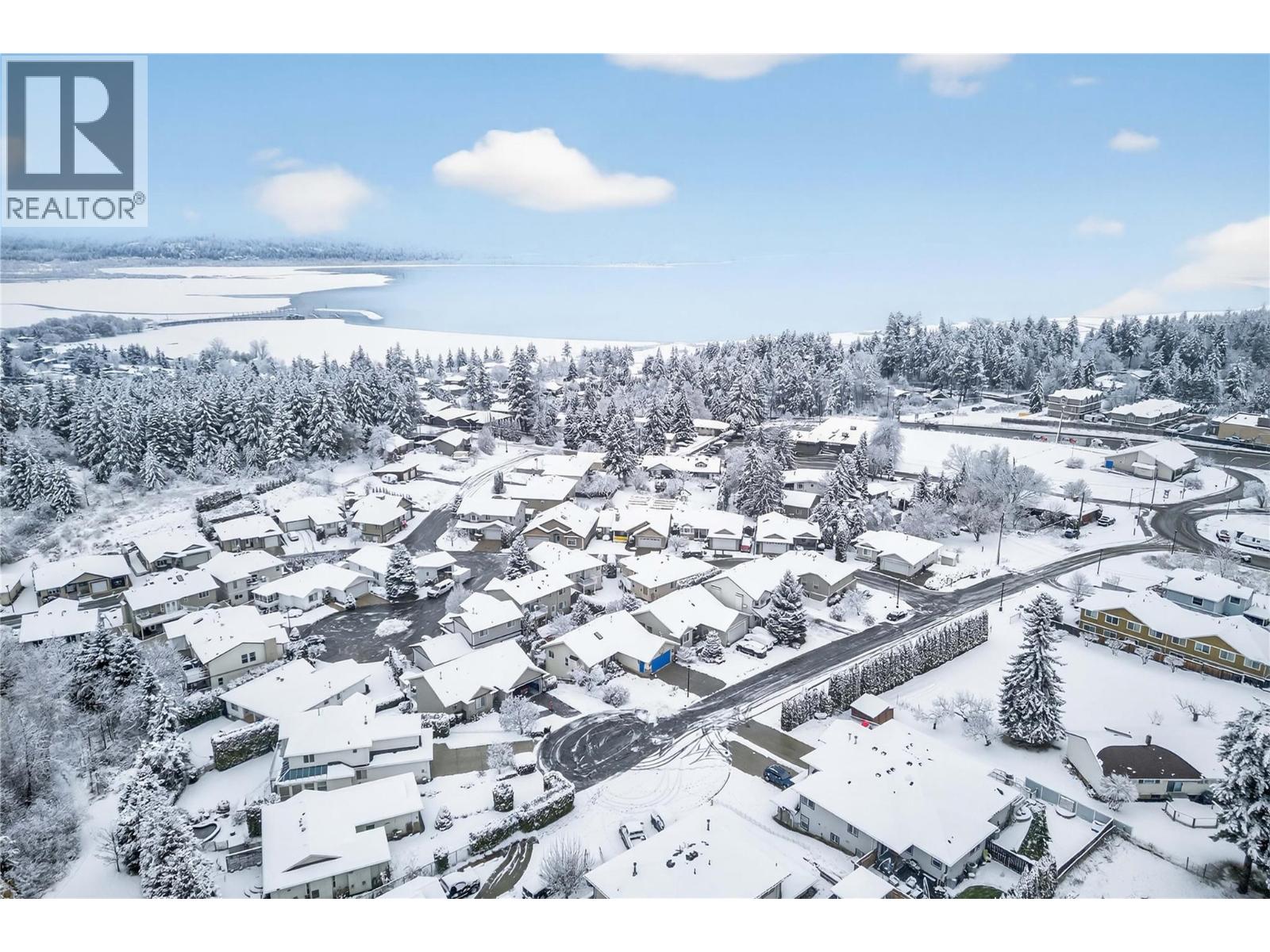 4 801 20th Street Northeast, Salmon Arm