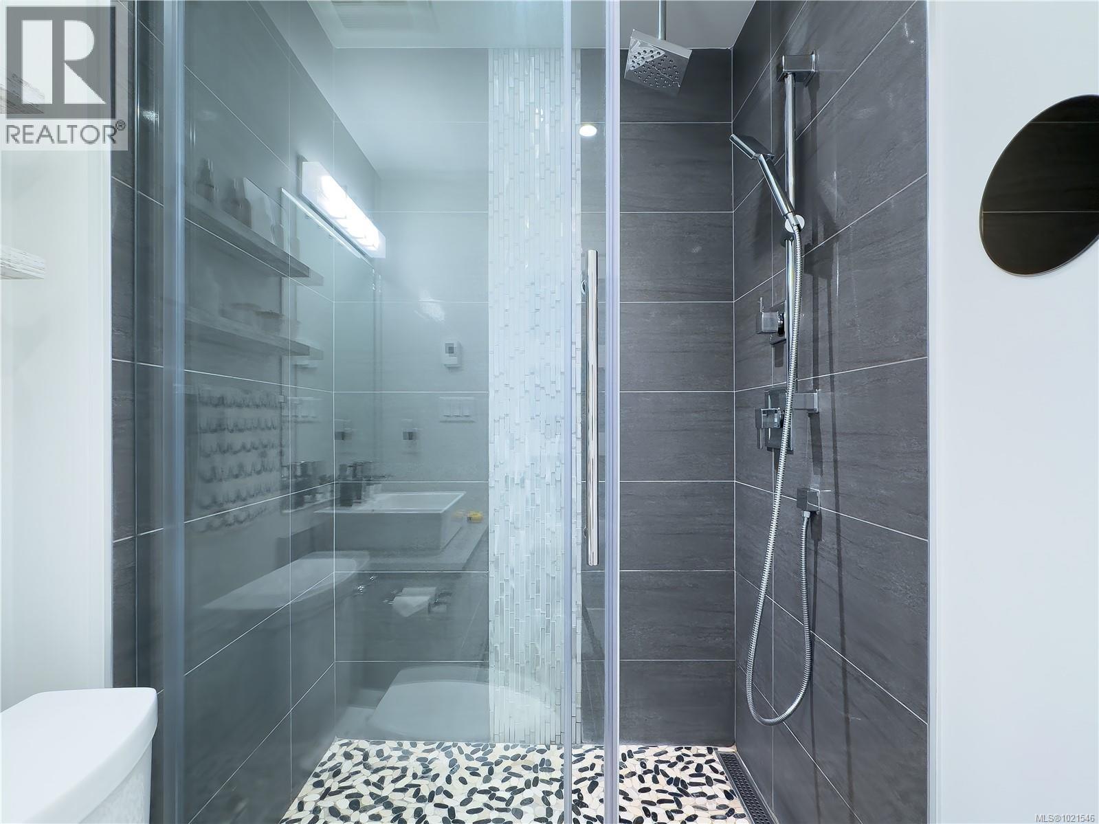 N312 1105 Pandora Ave, Victoria