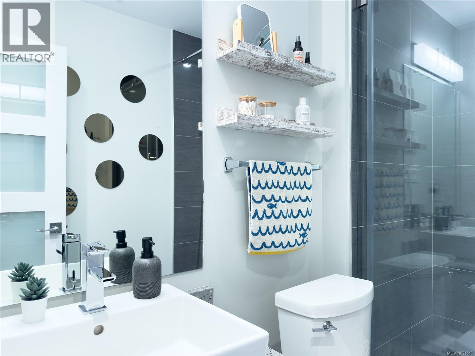 N312 1105 Pandora Ave, Victoria