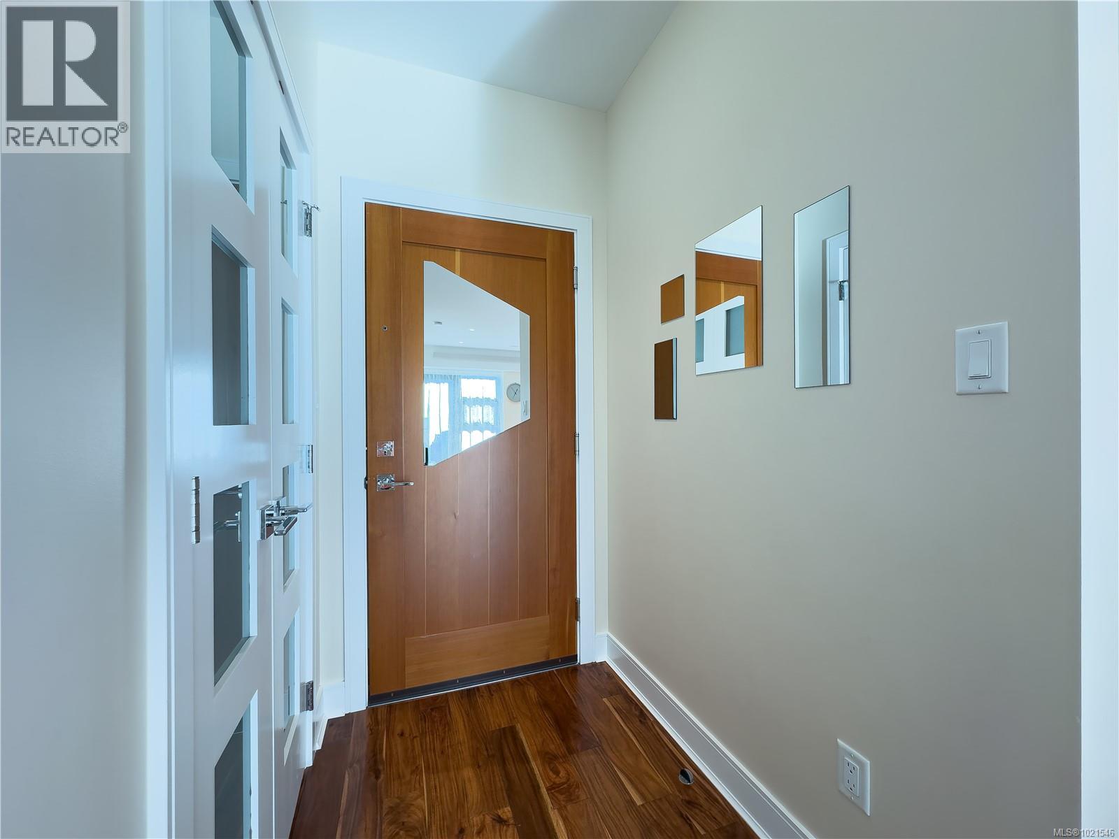 N312 1105 Pandora Ave, Victoria