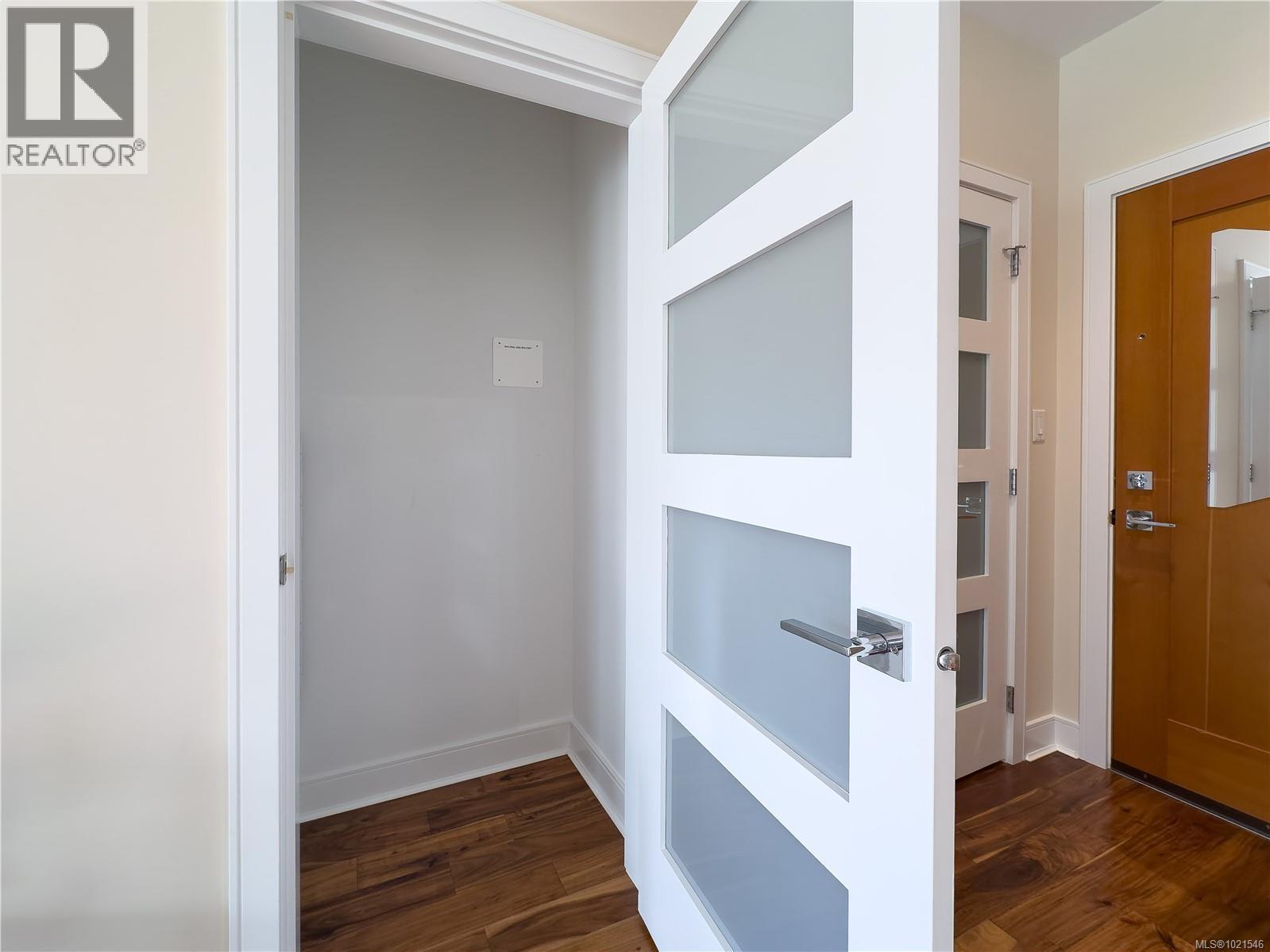 N312 1105 Pandora Ave, Victoria