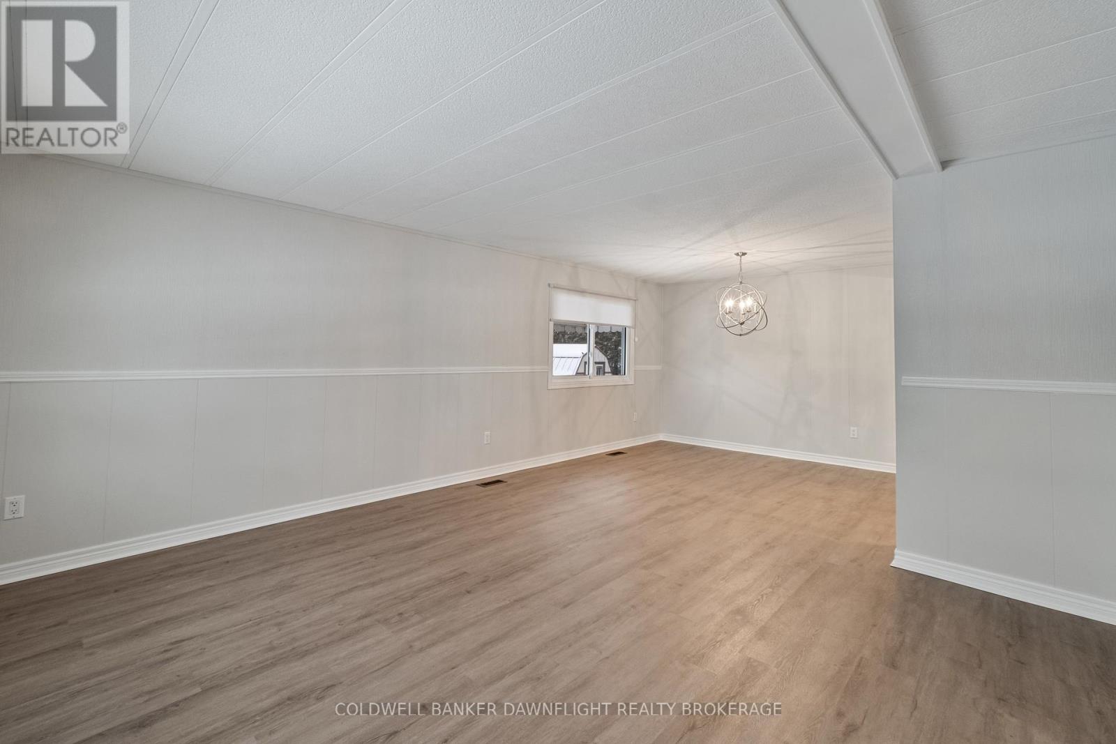 12 REDFORD DRIVE - Photo 5 of 35, South Huron (Exeter), Ontario