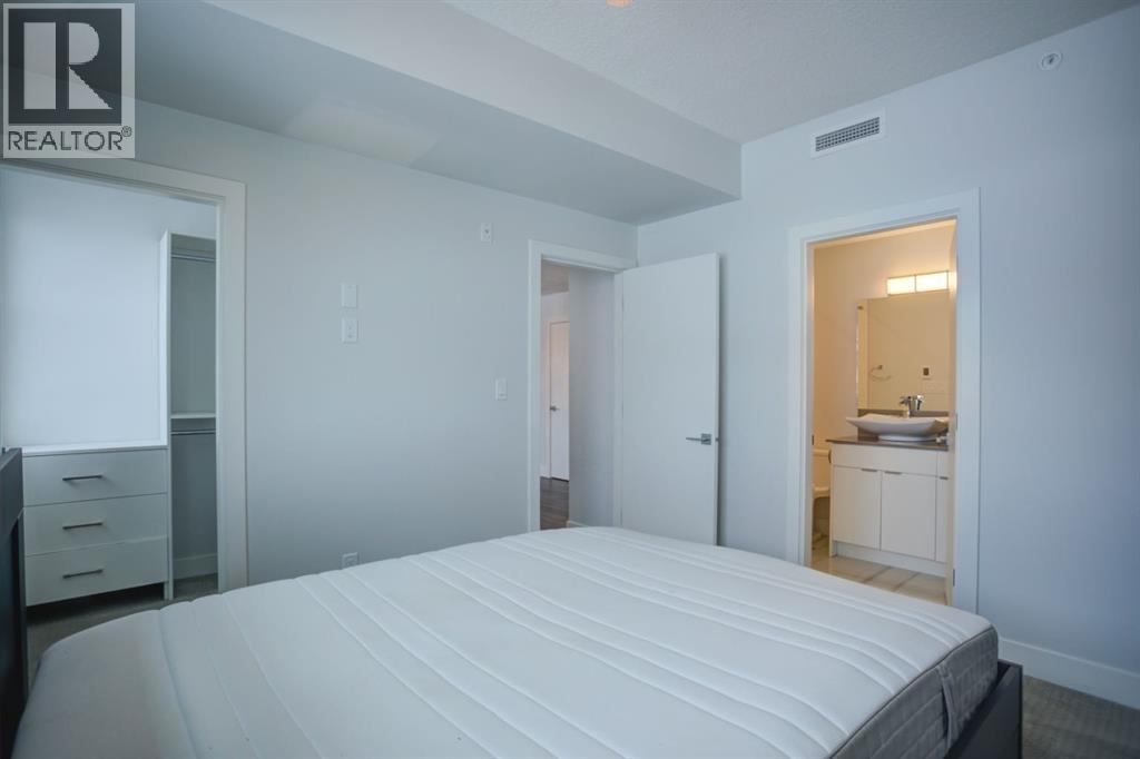 Multi-family House for Sale in N/A   Street SE Chinatown Calgary 