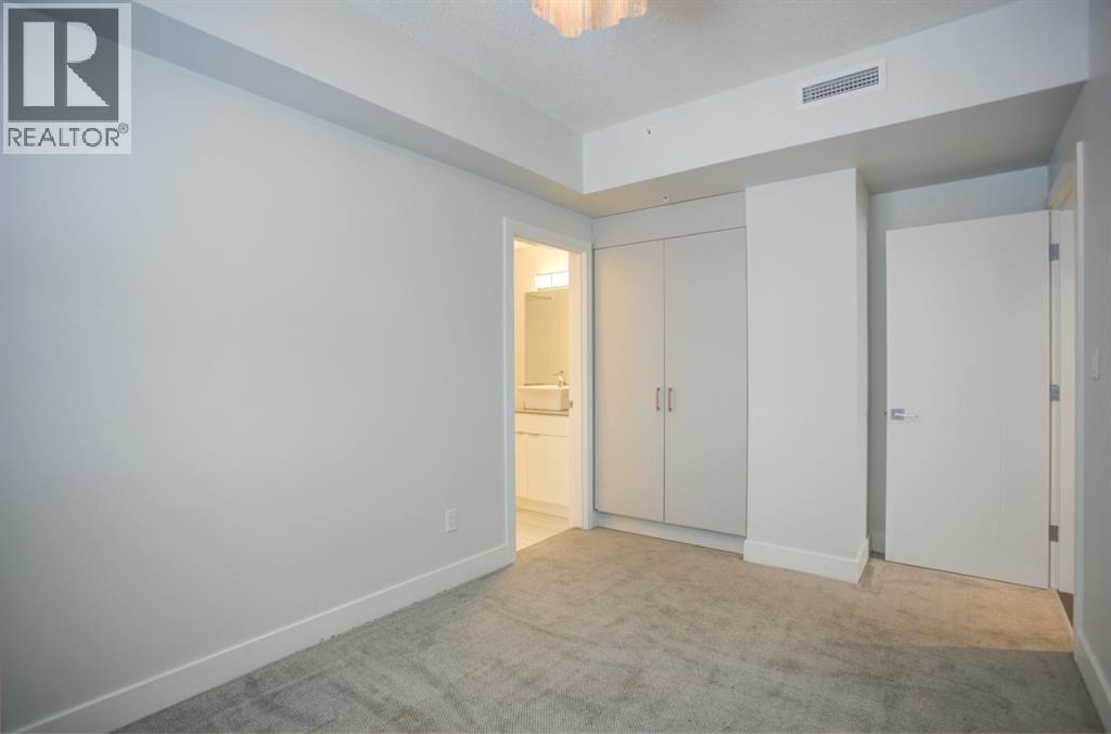 Multi-family House for Sale in N/A   Street SE Chinatown Calgary 