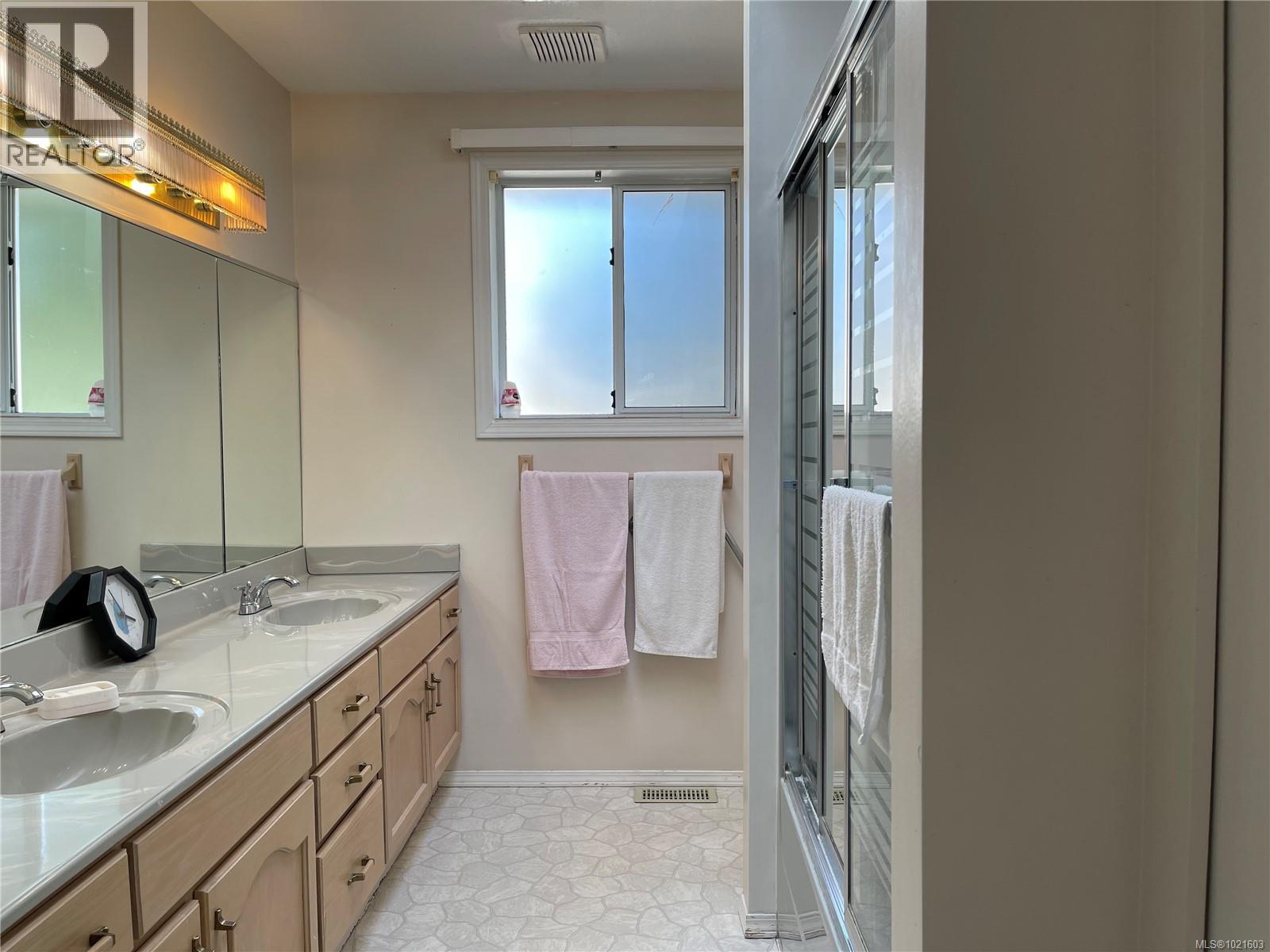 3631 Grieve Rd, Port Alberni