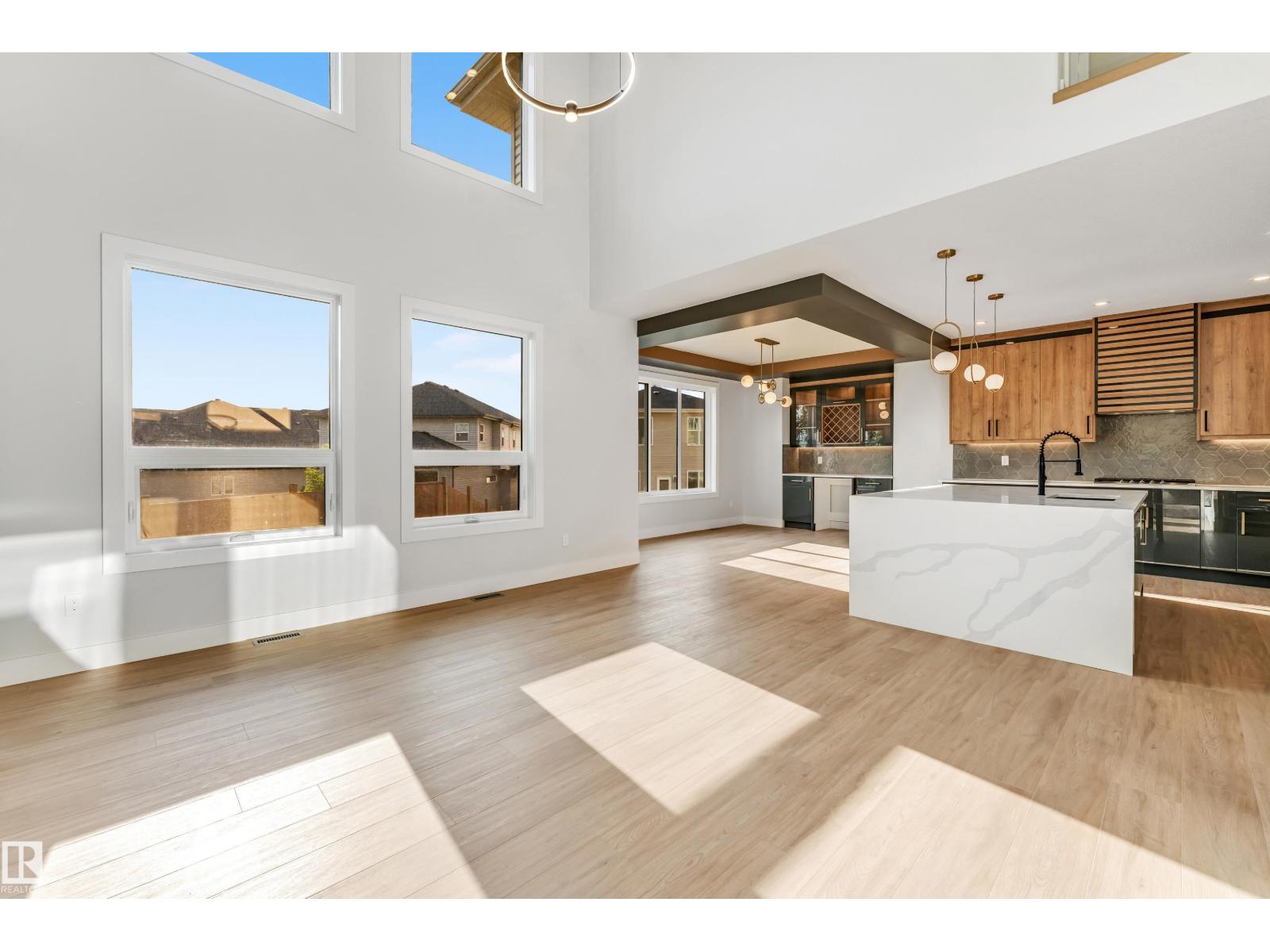 1 HORIZON LI, Spruce Grove