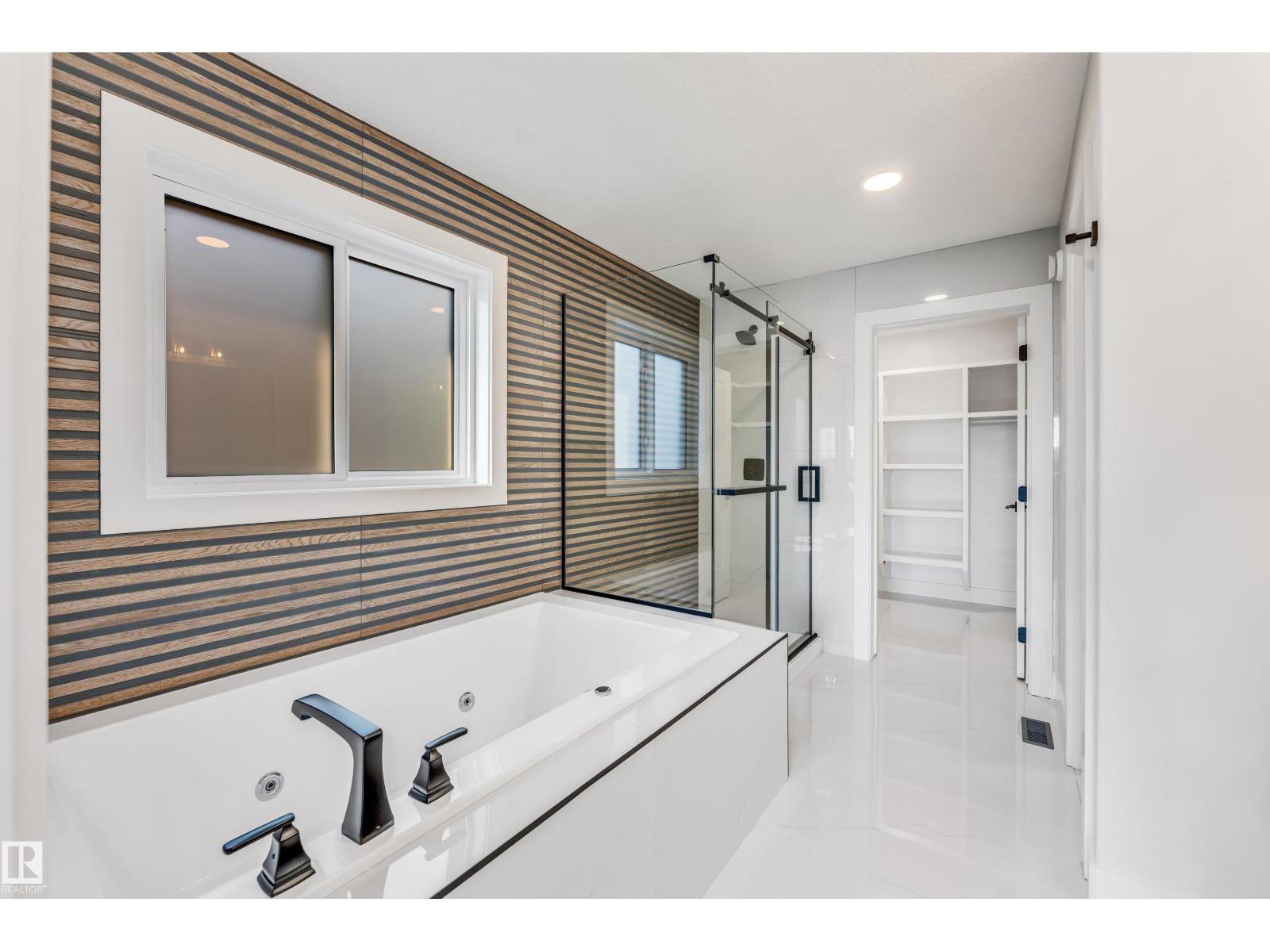 1 HORIZON LI, Spruce Grove