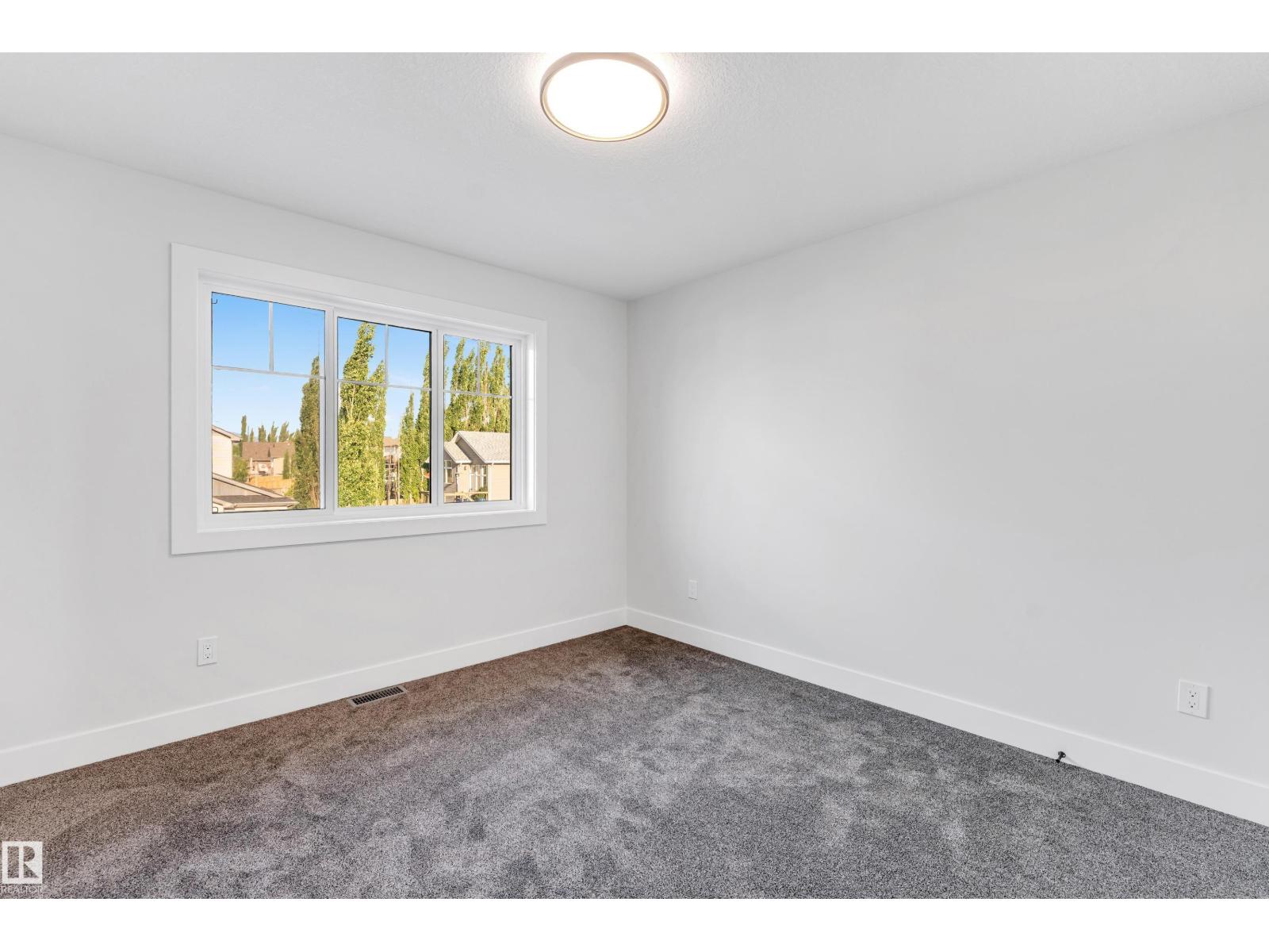 1 HORIZON LI, Spruce Grove