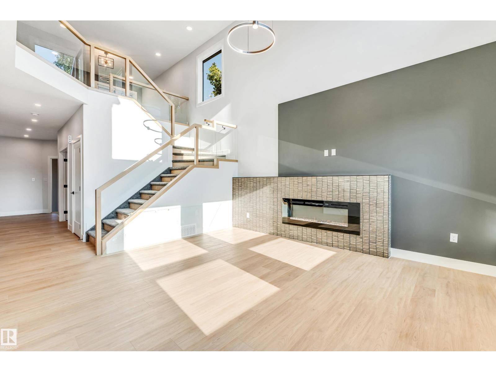 1 HORIZON LI, Spruce Grove