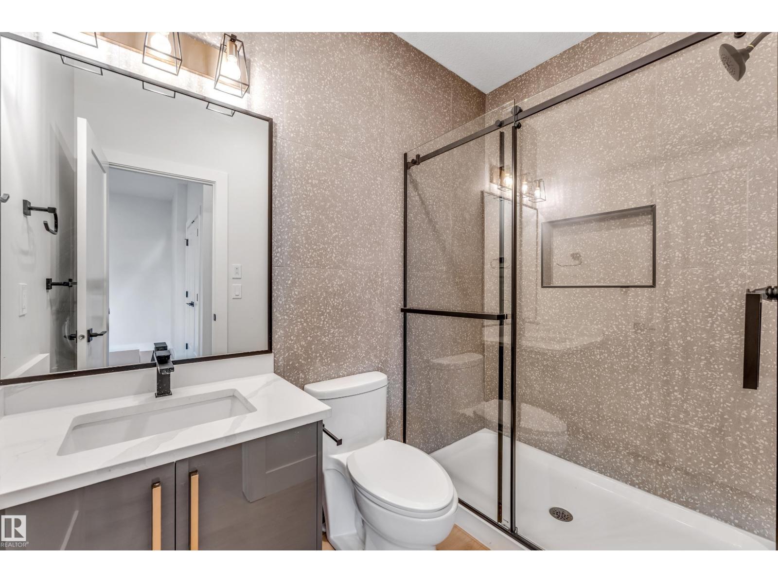 1 HORIZON LI, Spruce Grove