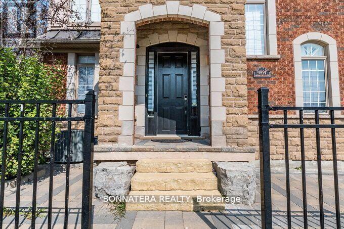 4991 MIDDLESEX GATE - Photo 4 of 40, Mississauga (Churchill Meadows), Ontario