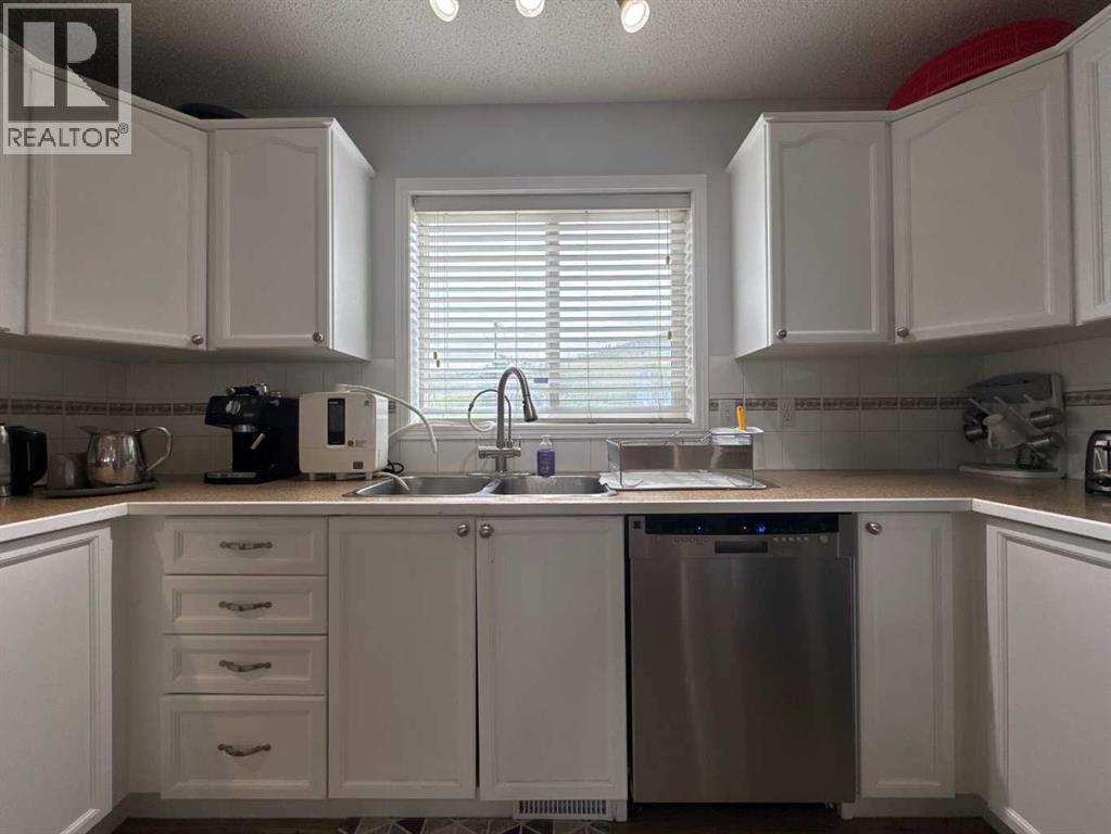 304 Ross Avenue, Cochrane