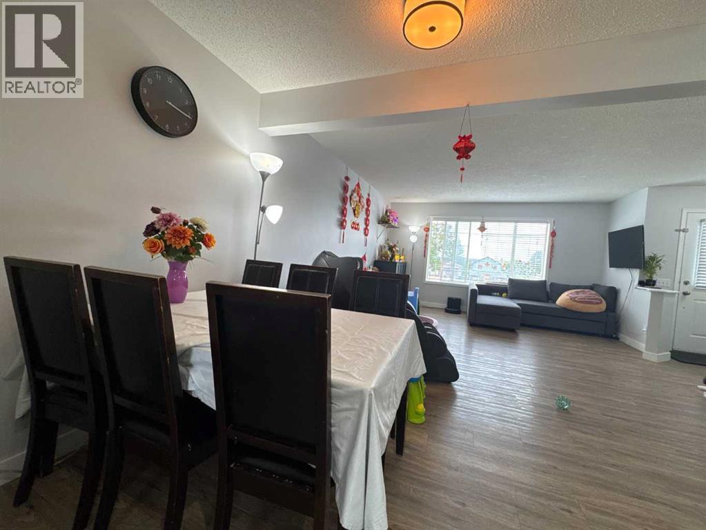 304 Ross Avenue, Cochrane