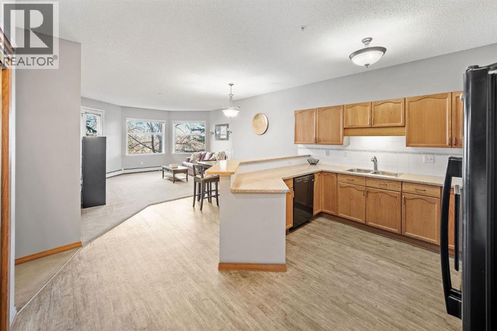 Single Family House for Sale in   Lincoln Way SW Lincoln Park Calgary 