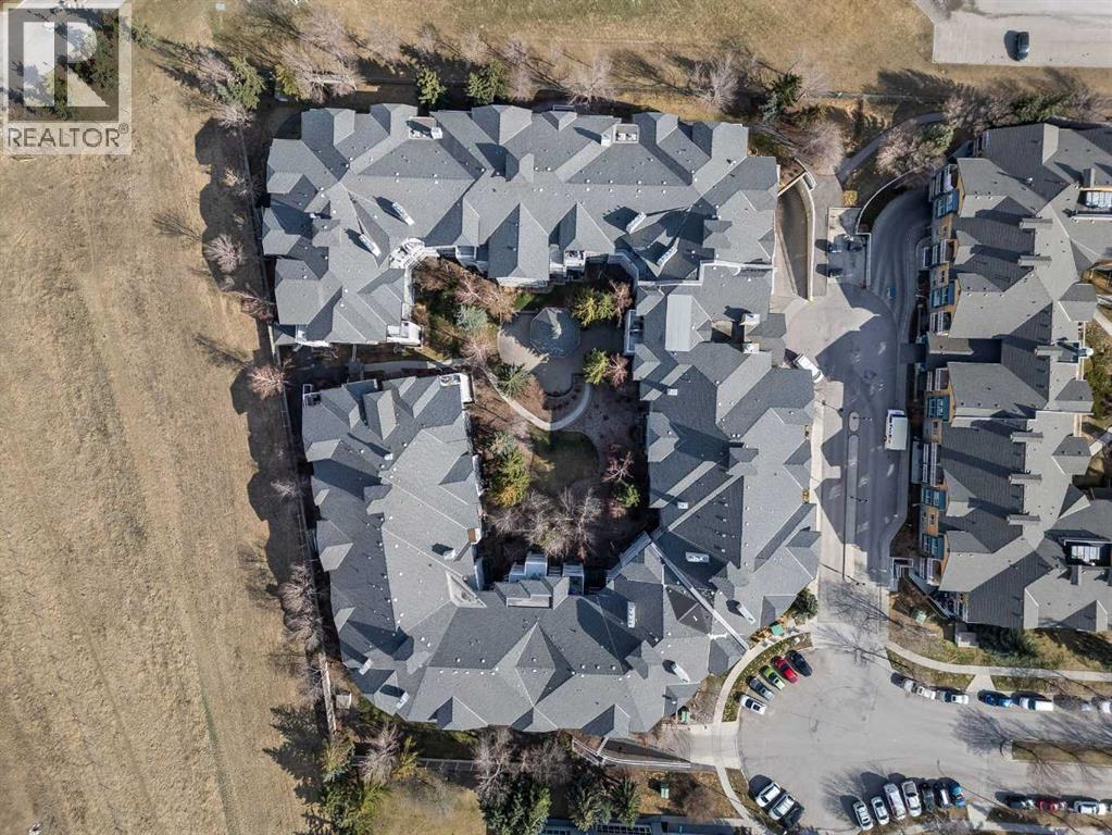 Single Family House for Sale in   Richard Court SW Lincoln Park Calgary 