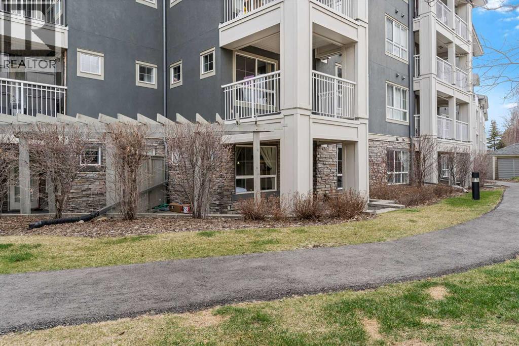 Single Family House for Sale in   Richard Court SW Lincoln Park Calgary 