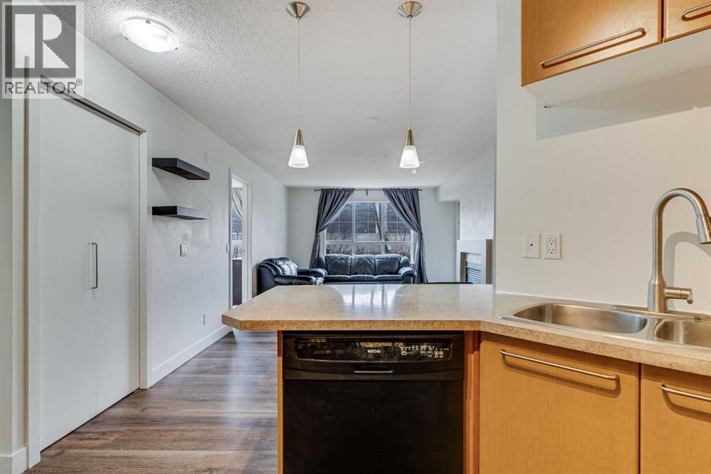 Single Family House for Sale in   Richard Court SW Lincoln Park Calgary 