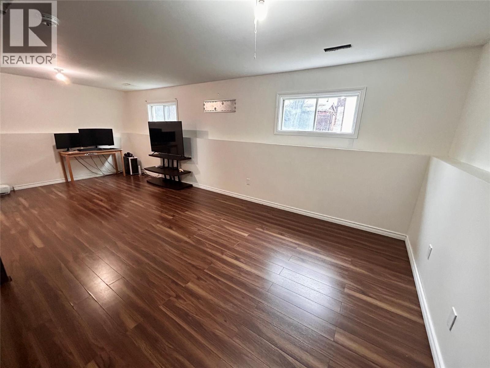 248 PEACE RIVER CRESCENT - 11