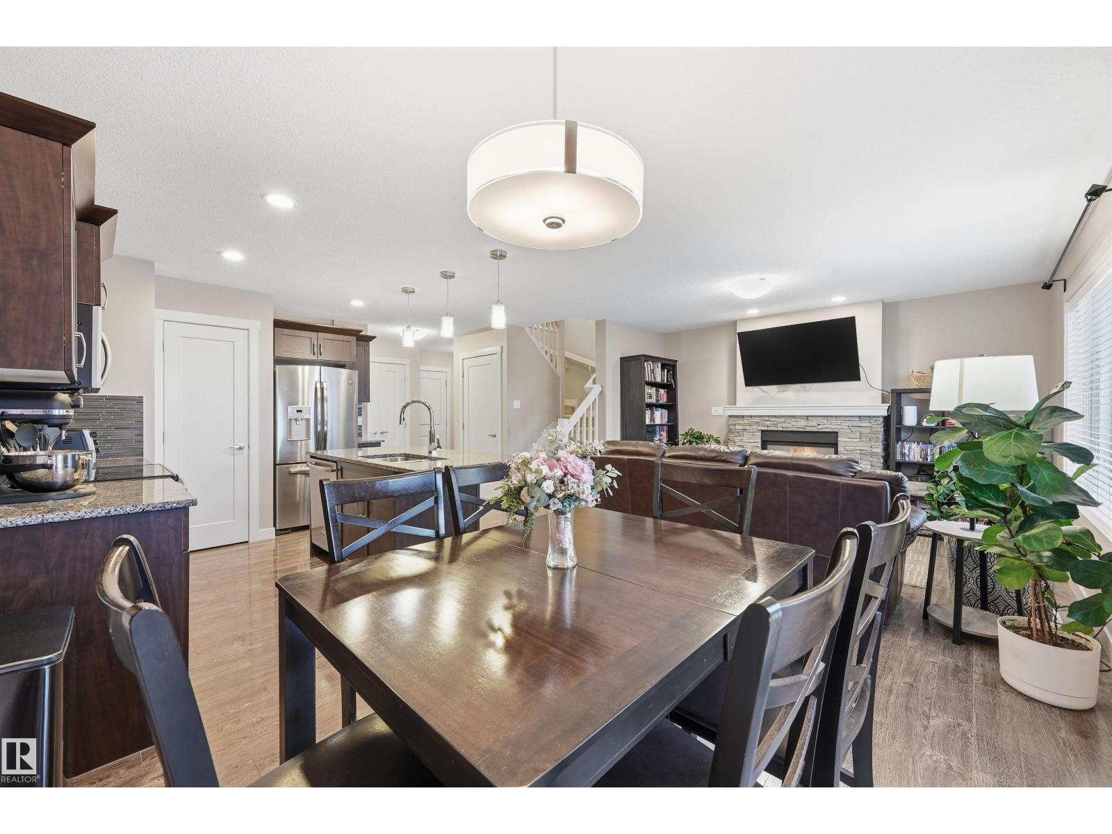 140 AXBRIDGE GA, Sherwood Park