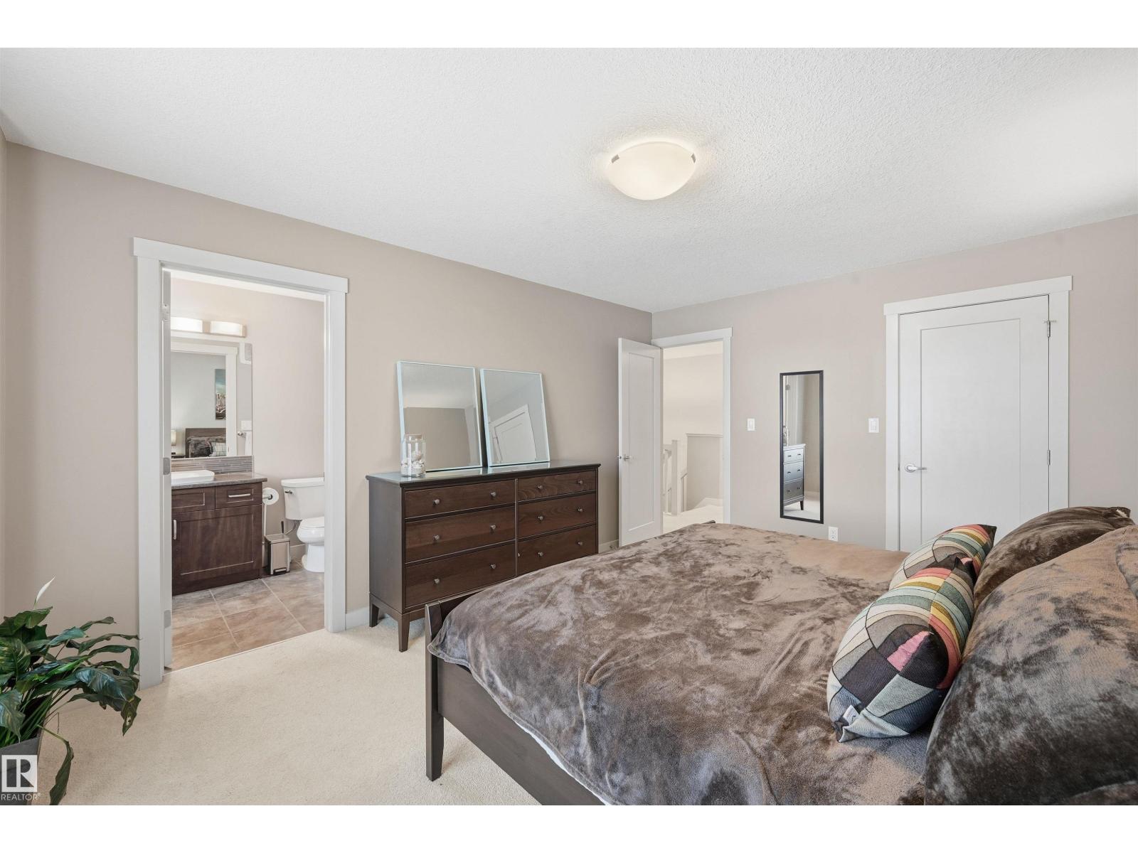 140 AXBRIDGE GA, Sherwood Park
