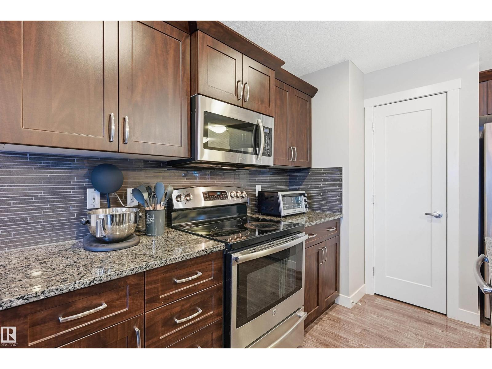 140 AXBRIDGE GA, Sherwood Park