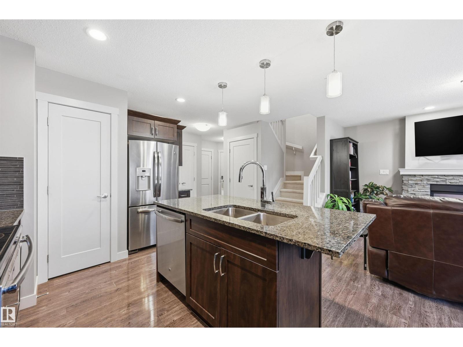 140 AXBRIDGE GA, Sherwood Park