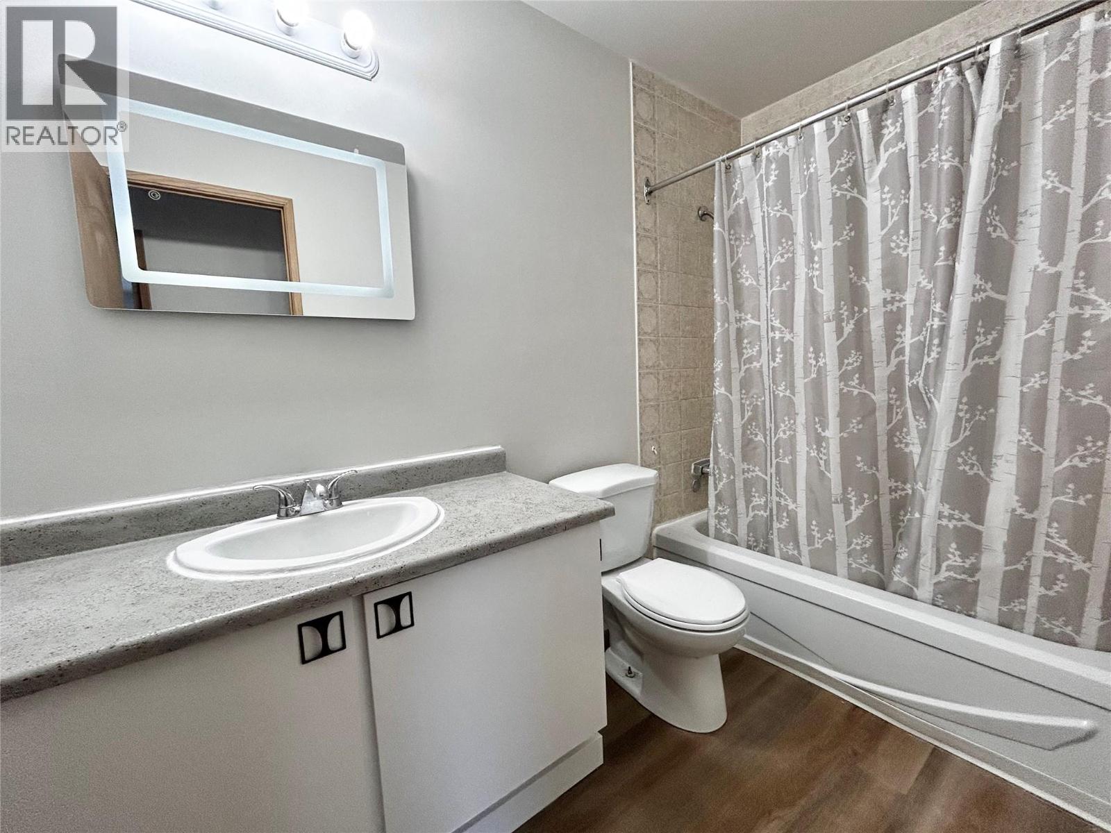 #313 185 CHAMBERLAIN CRESCENT - 8