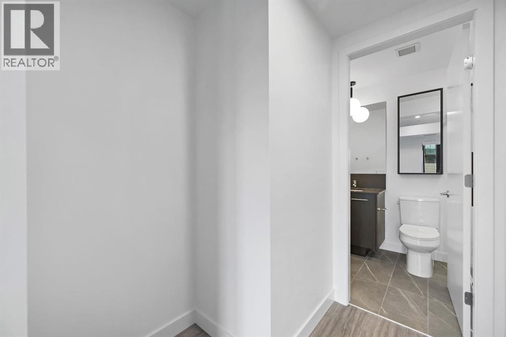 Single Family House for Sale in    Avenue SW Eau Claire Calgary 