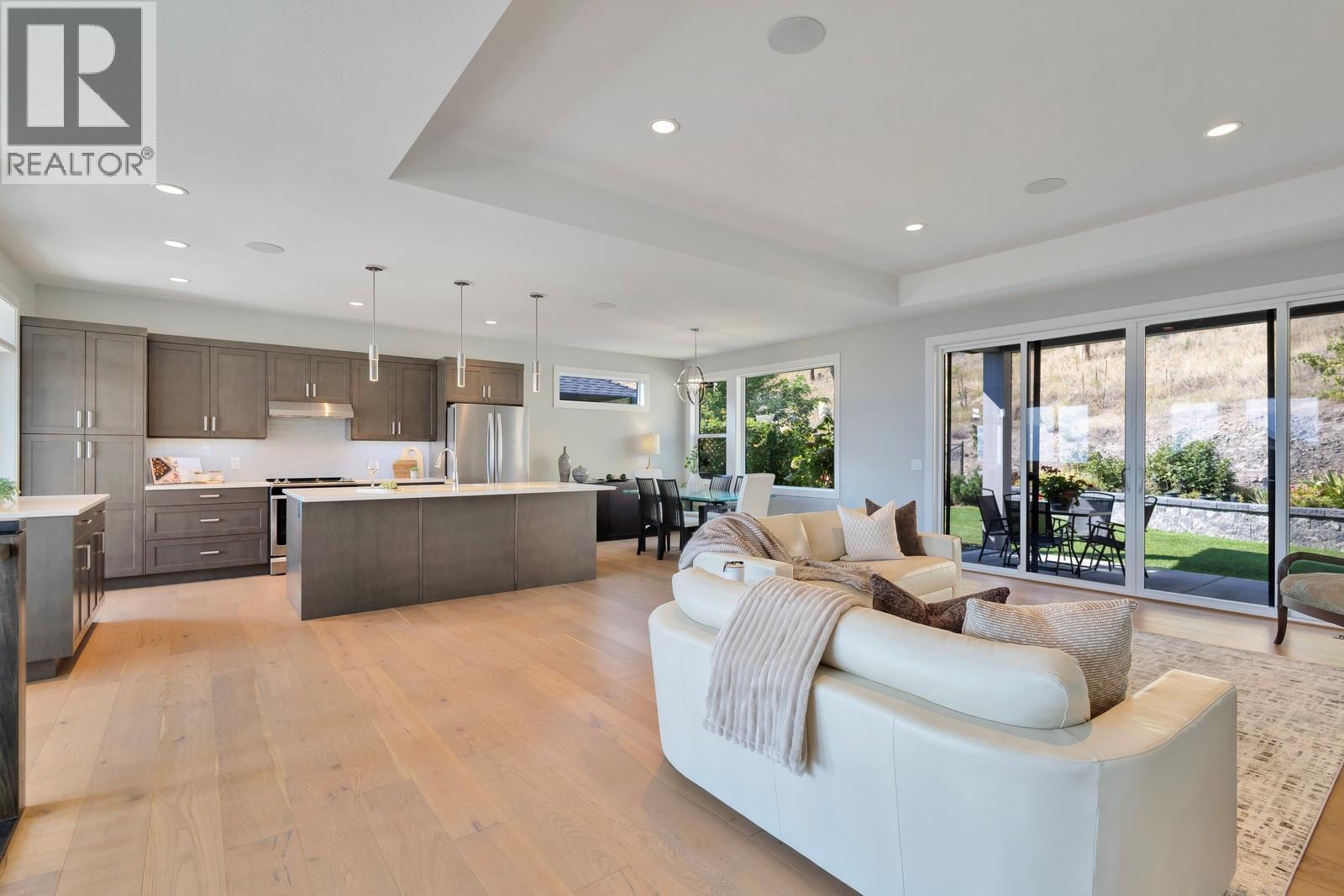  2594 Crown Crest Drive, West Kelowna