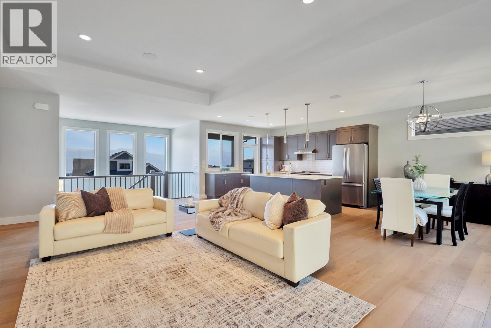  2594 Crown Crest Drive, West Kelowna