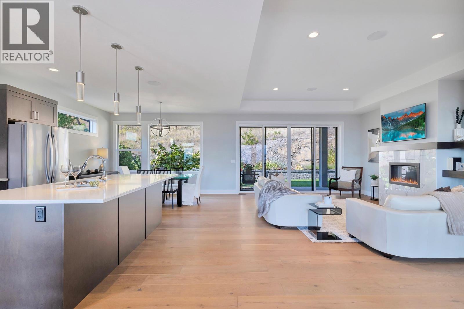  2594 Crown Crest Drive, West Kelowna