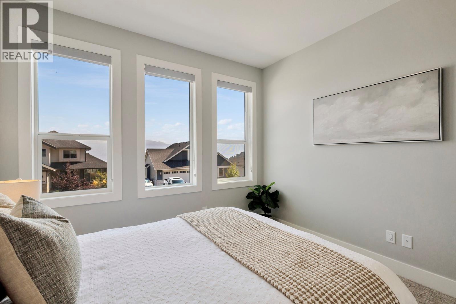  2594 Crown Crest Drive, West Kelowna